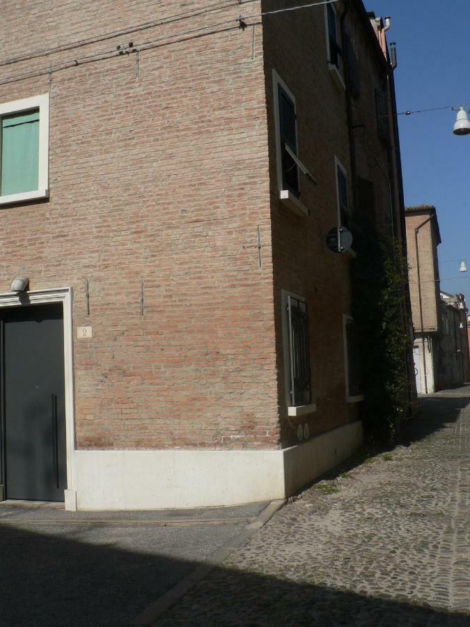 Ferienwohnung La Casa Sulla Vecchia Riva Ferrara Exterior foto